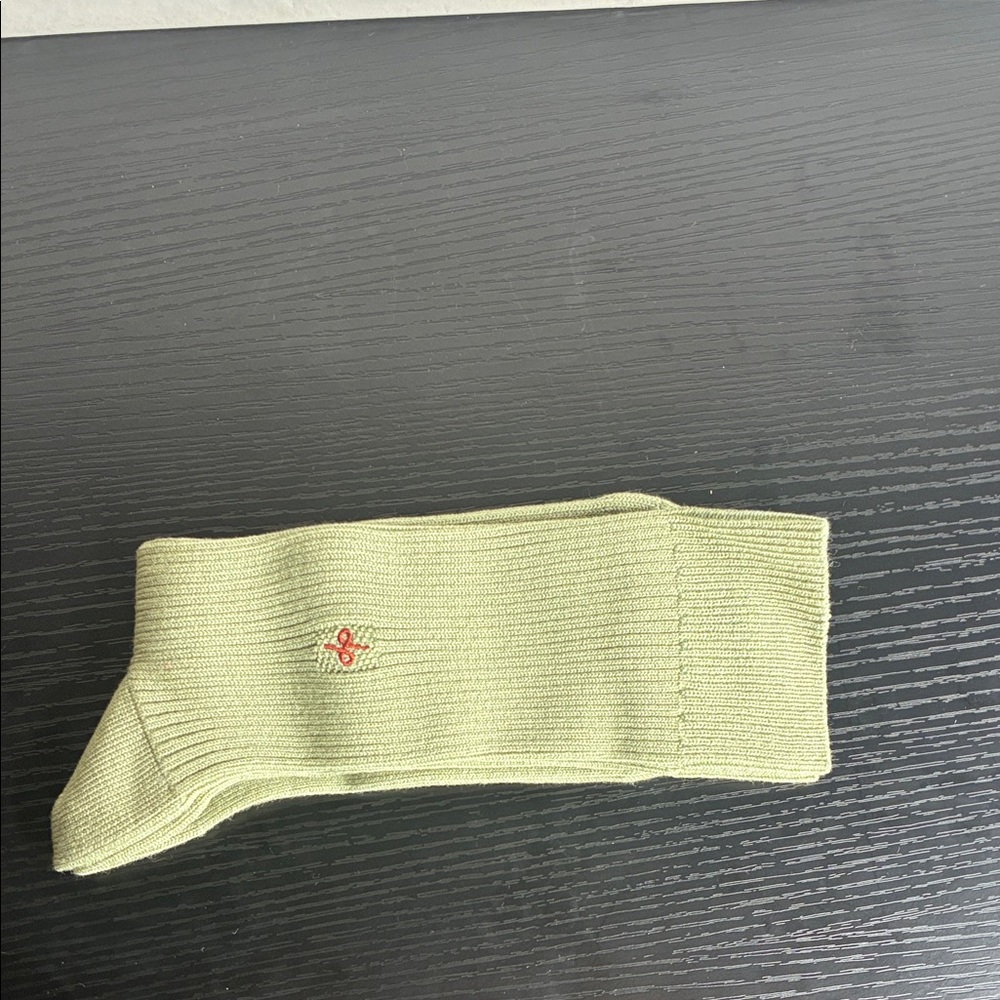 Crew Socks With Small Logo